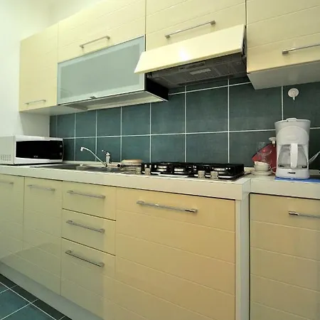 Eleonora Apartment *